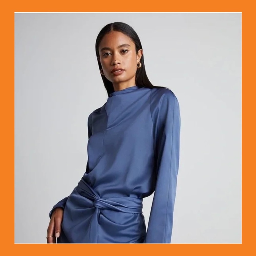 Camille Twist-Neck Top | Color: Navy | Size: Large ✨NWT